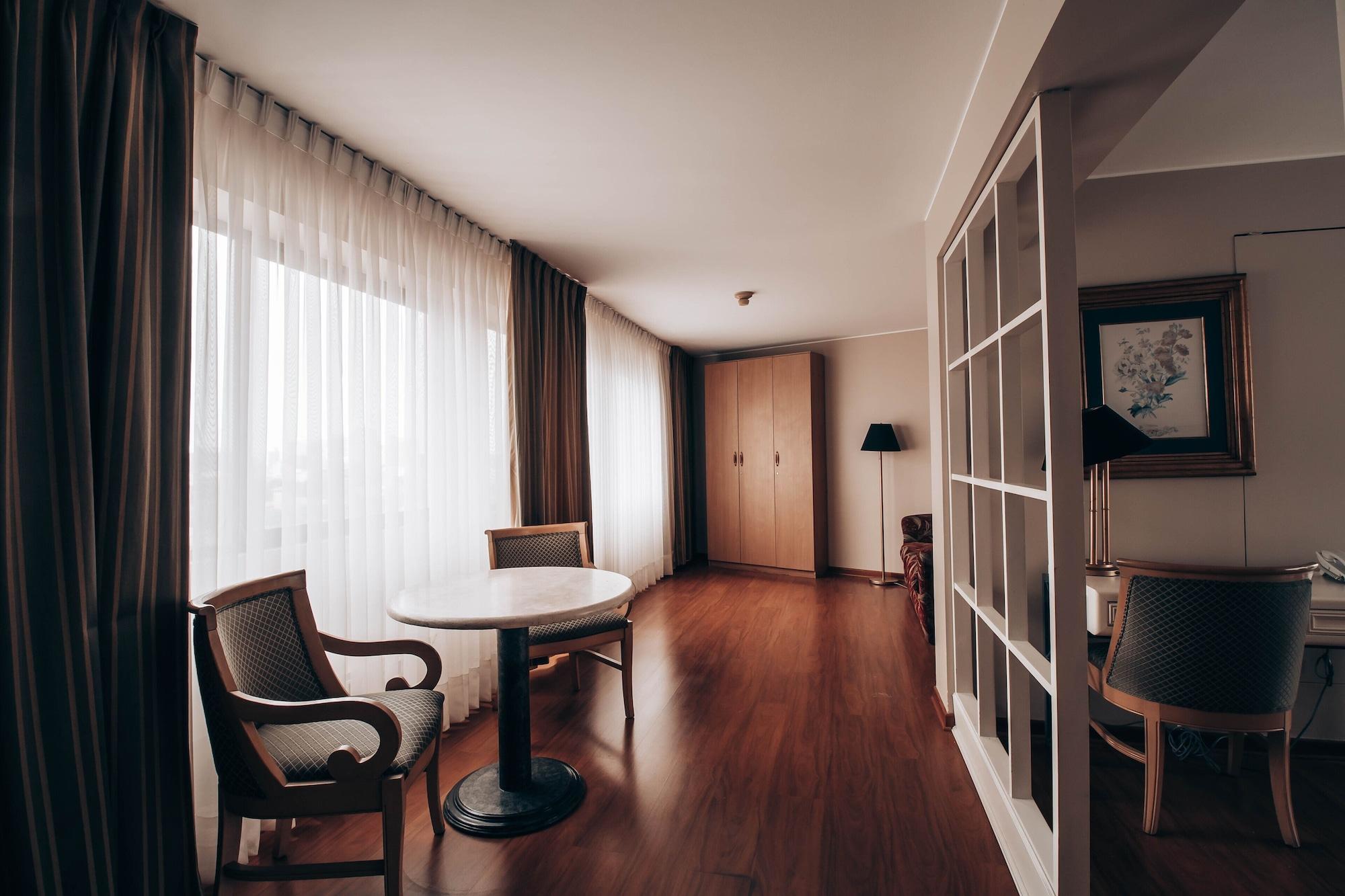 Suites Del Bosque Hotel Lima Luaran gambar